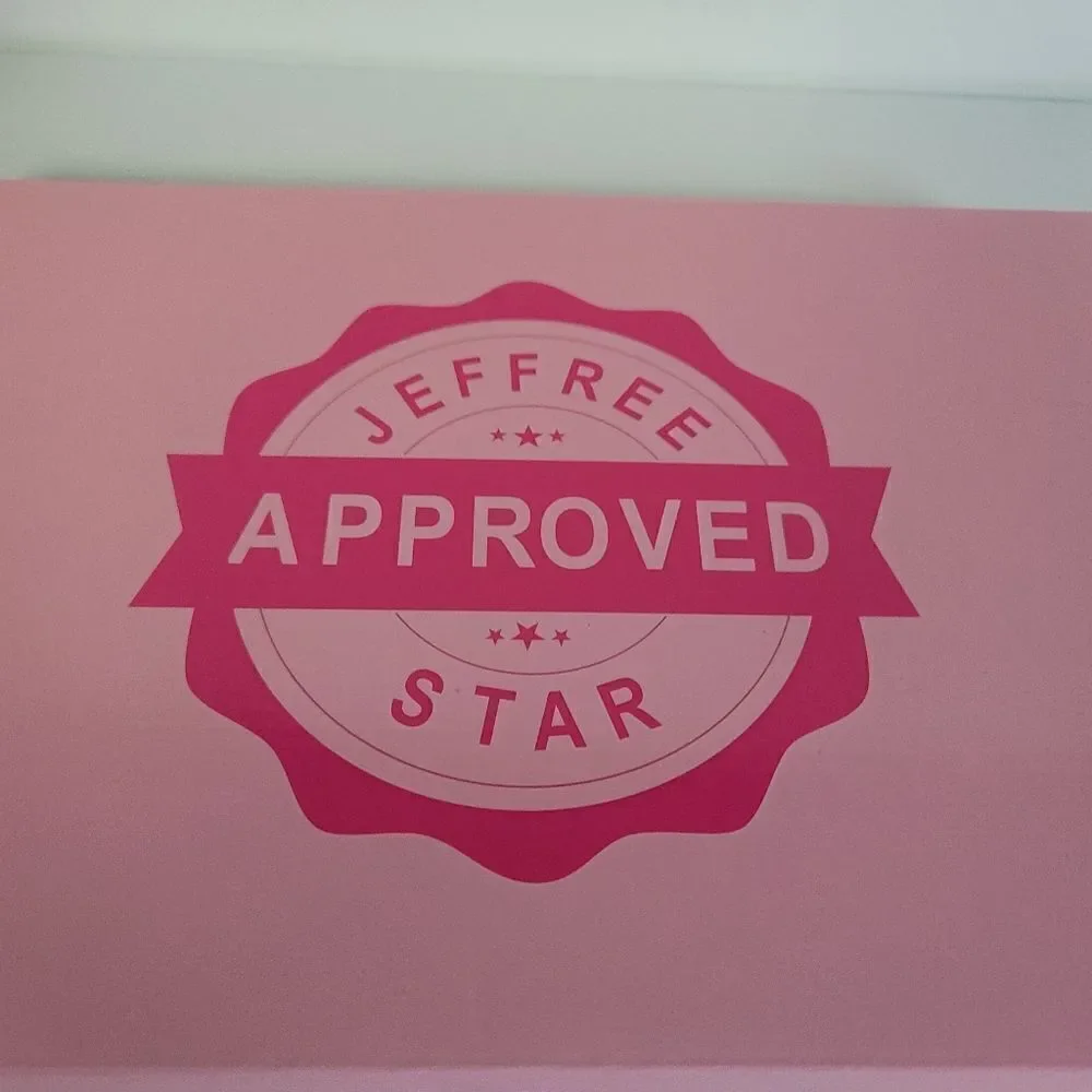 Jeffree Star hand mirror pink chrome
